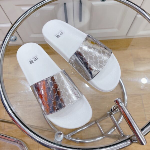 Gucci Women's GG Slide Sandal White Silver For Women 407345