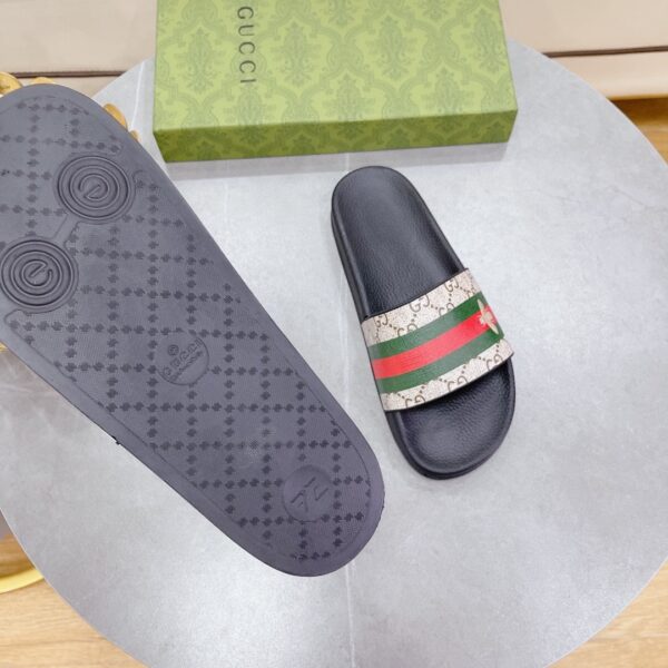Gucci Women's GG Slide Sandal With Bee Web Black For Women 407345