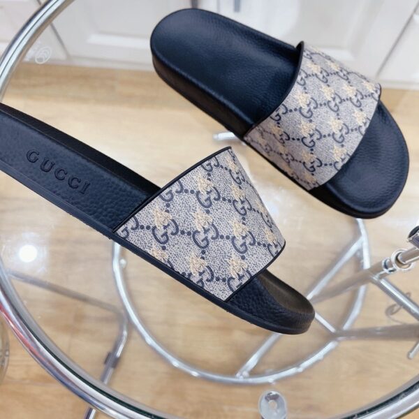 Gucci Women's GG Slide Sandal With Bees Black For Women 407345