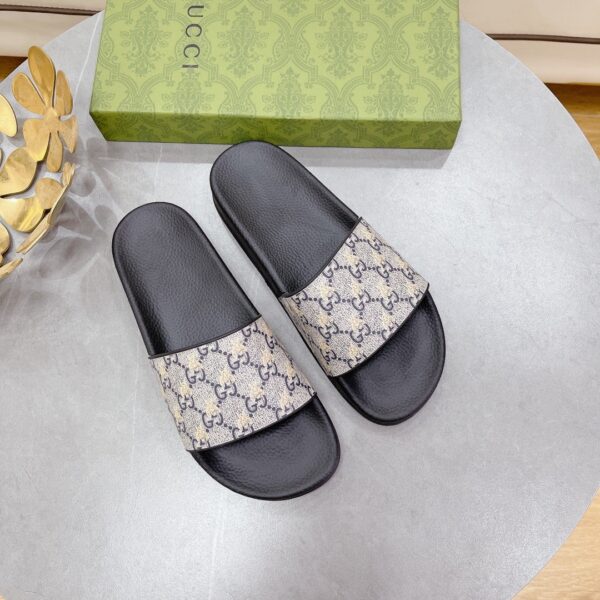 Gucci Women's GG Slide Sandal With Bees Black For Women 407345