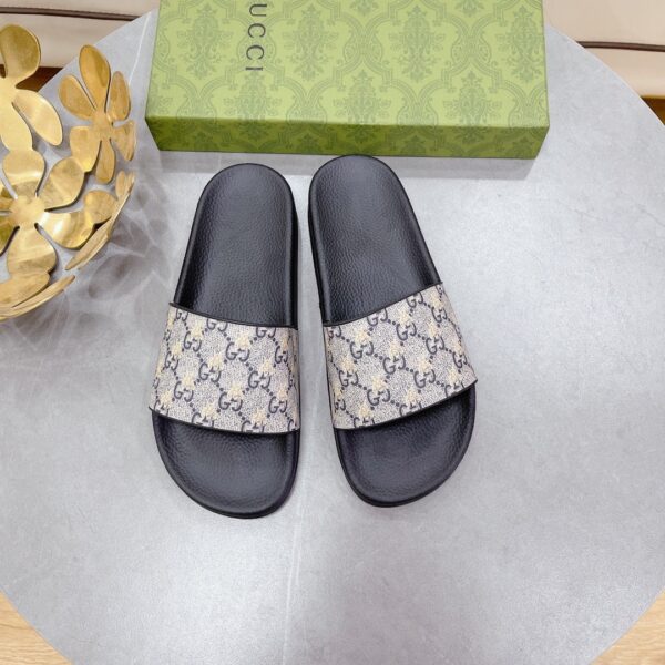 Gucci Women's GG Slide Sandal With Bees Black For Women 407345