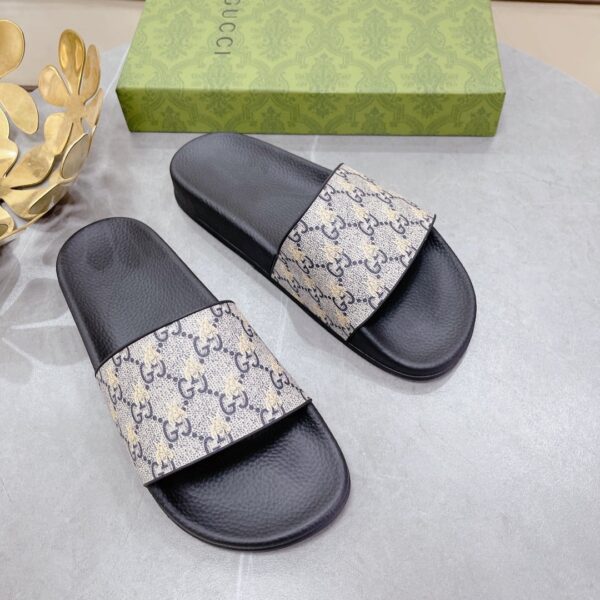 Gucci Women's GG Slide Sandal With Bees Black For Women 407345