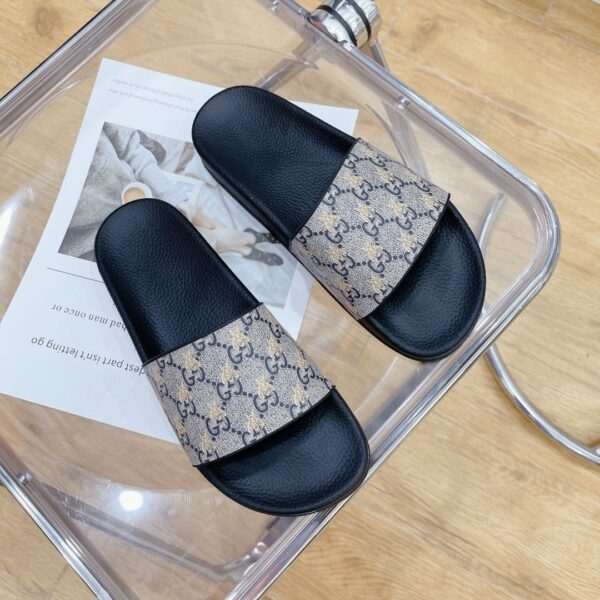 Gucci Women's GG Slide Sandal With Bees Black For Women 407345