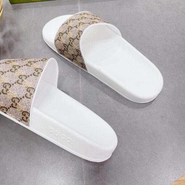 Gucci Women's GG Slide Sandal With Bees White And Brown For Women 407345