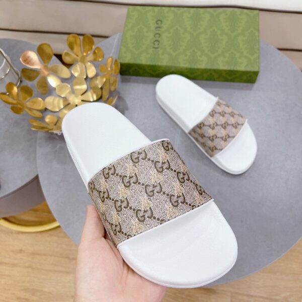 Gucci Women's GG Slide Sandal With Bees White And Brown For Women 407345