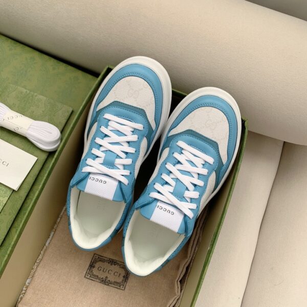Gucci Women's GG Sneaker Light Blue Supreme For Women ‎700775