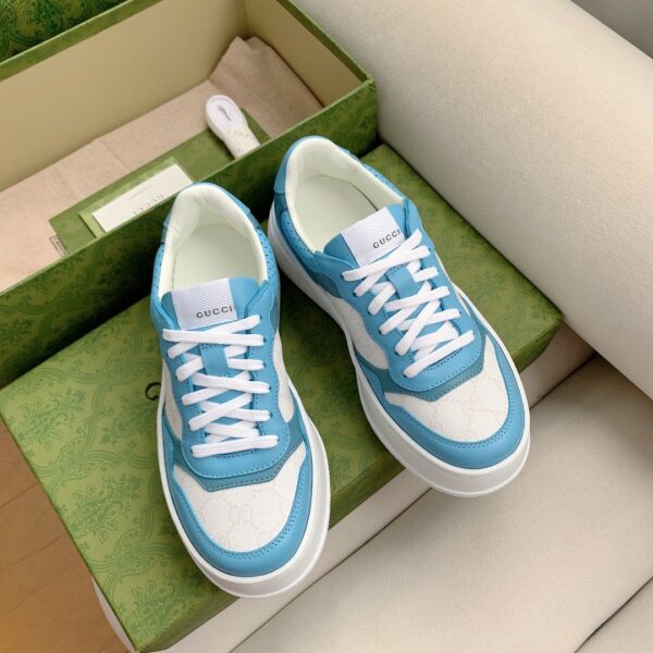 Gucci Women's GG Sneaker Light Blue Supreme For Women ‎700775