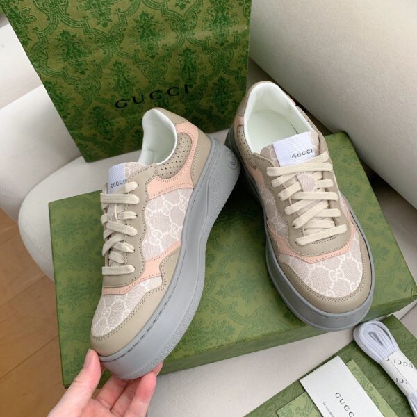 Gucci Women's GG Sneaker White And Beige Supreme For Women ‎700775 UPG90 9595