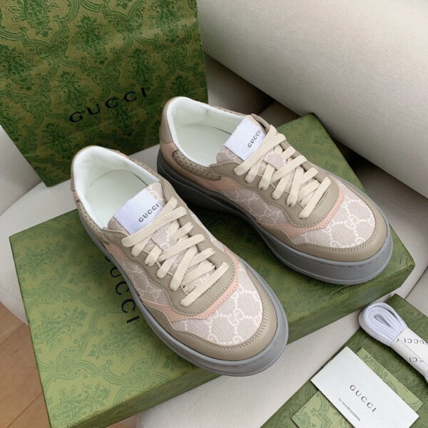 Gucci Women's GG Sneaker White And Beige Supreme For Women ‎700775 UPG90 9595