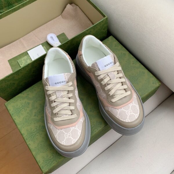Gucci Women's GG Sneaker White And Beige Supreme For Women ‎700775 UPG90 9595