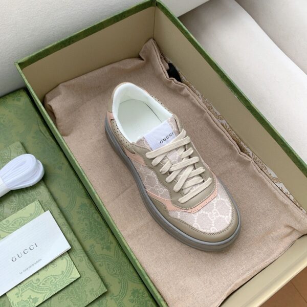 Gucci Women's GG Sneaker White And Beige Supreme For Women ‎700775 UPG90 9595