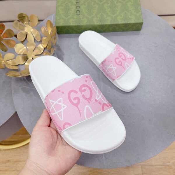 Gucci Women's GG Stars Print Slide Sandal Pink And White For Women 408508