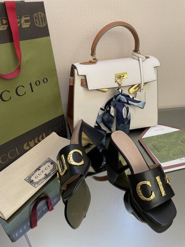 Gucci Women's 'Gucci' Slide Sandal Black For Women GG