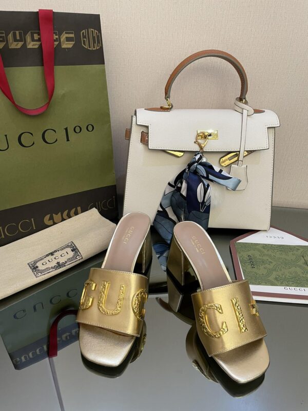 Gucci Women's 'Gucci' Slide Sandal Gold For Women GG
