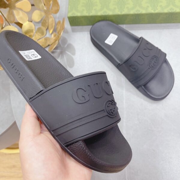 Gucci Women's Logo Rubber Slide Black For Women 522887 JCZ00 1031