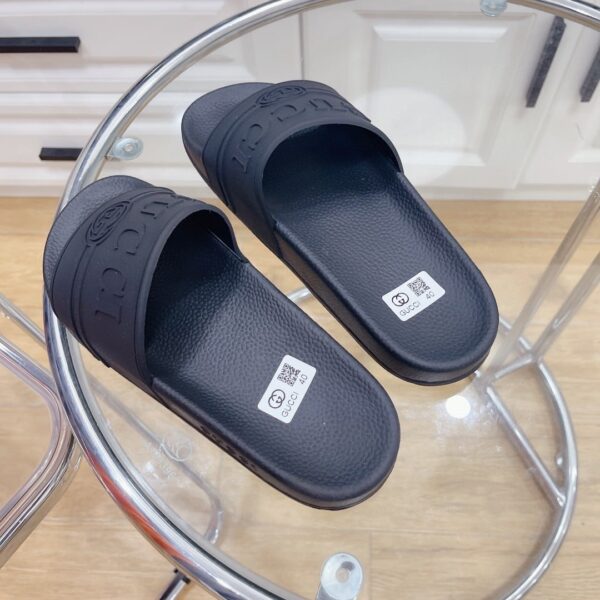 Gucci Women's Logo Rubber Slide Black For Women 522887 JCZ00 1031