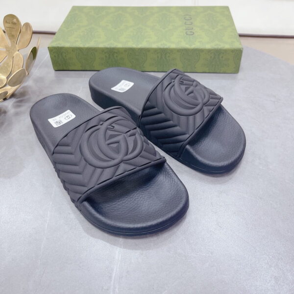 Gucci Women's Quilted GG Rubber Slide Black For Women 601041 JD600 1000