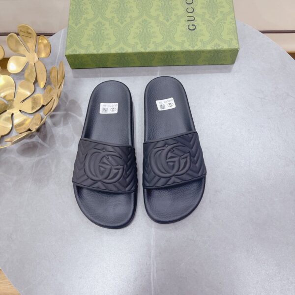 Gucci Women's Quilted GG Rubber Slide Black For Women 601041 JD600 1000