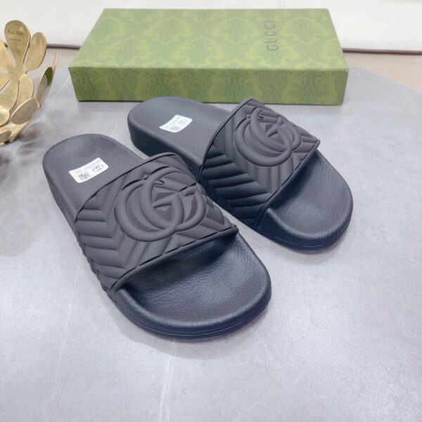 Gucci Women's Quilted GG Rubber Slide Black For Women 601041 JD600 1000