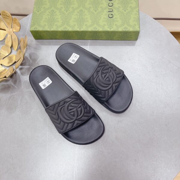 Gucci Women's Quilted GG Rubber Slide Black For Women 601041 JD600 1000