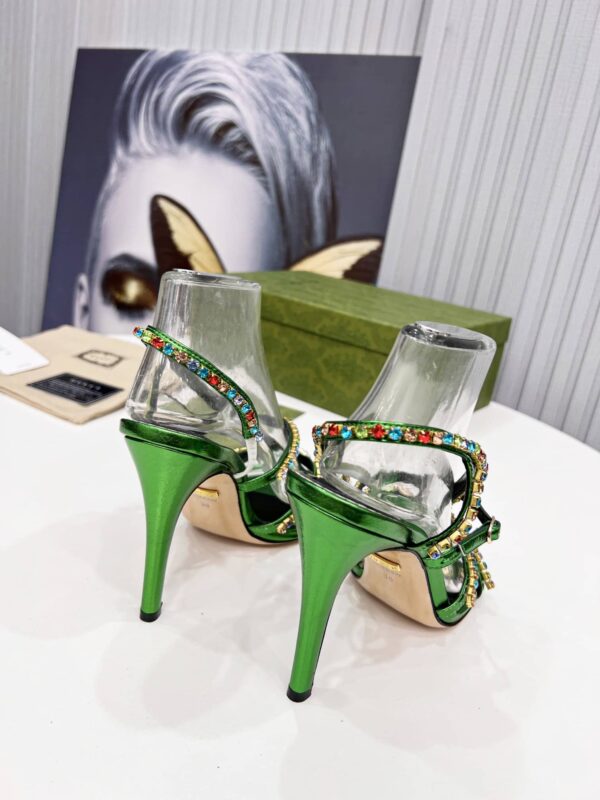 Gucci Women's Sandal With Chains Black/Green For Women GG
