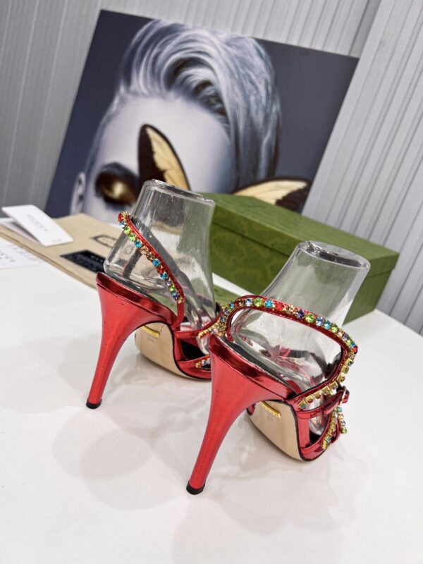 Gucci Women's Sandal With Chains Black/Red For Women GG