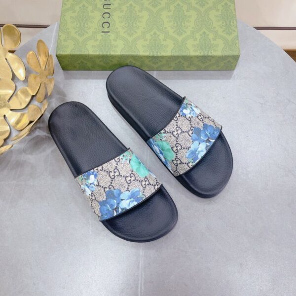 Gucci Women's Slides Bloom Print Blue For Women 408508 G2200