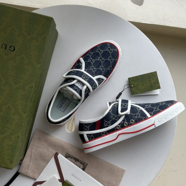 Gucci Women's Tennis 1977 Sneaker Blue For Women ‎692918