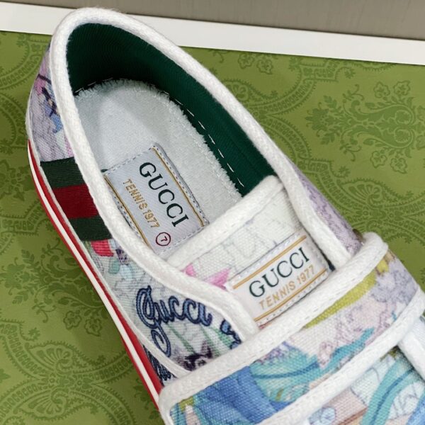Gucci Women's Tennis 1977 Sneaker With Tiger White Blue For Women 676092