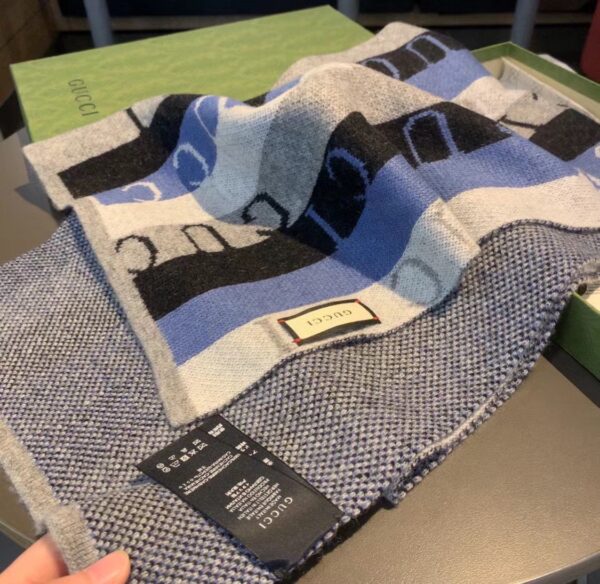 Gucci Wool Multicolor Line in Grey and Blue Scarf 150cm/71in