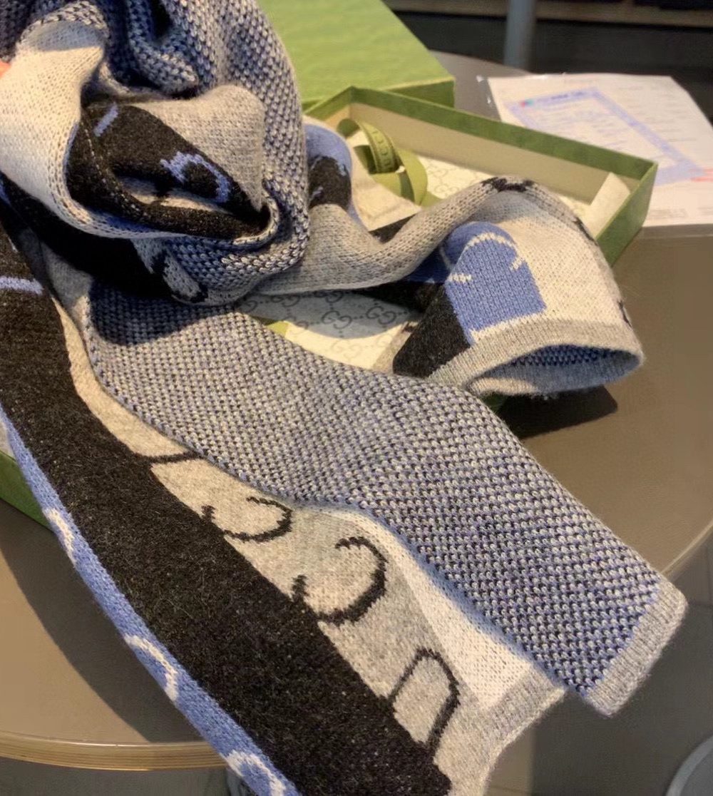 Gucci Wool Multicolor Line in Grey and Blue Scarf 150cm/71in
