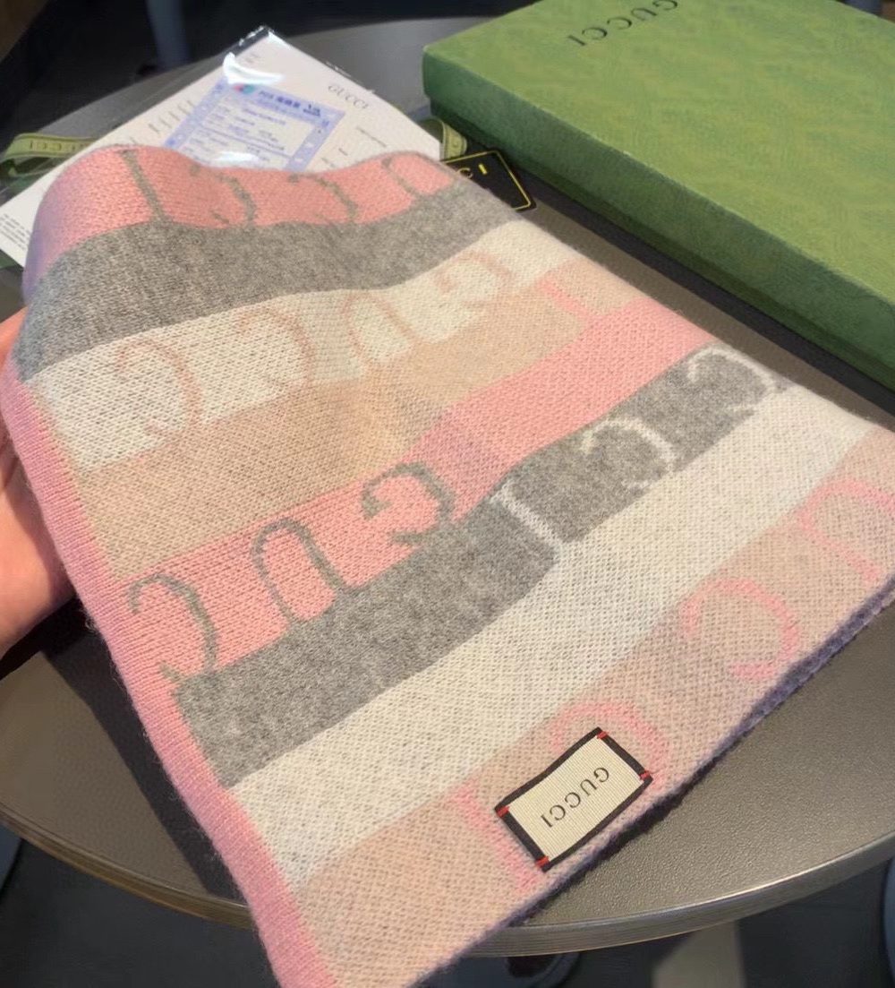Gucci Wool Multicolor Line in Grey and Pink Scarf 150cm/71in