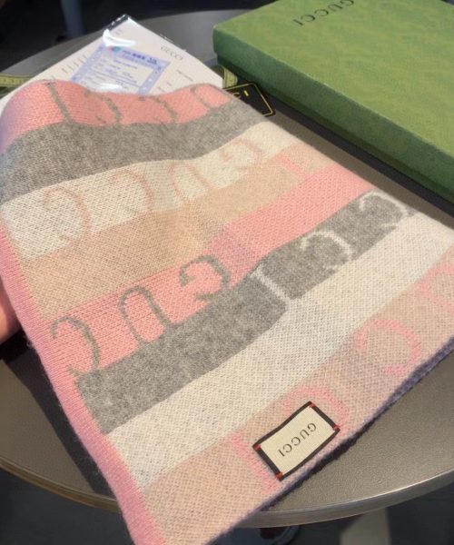 Gucci Wool Multicolor Line in Grey and Pink Scarf 150cm/71in 