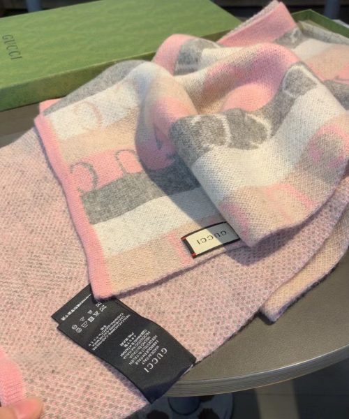 Gucci Wool Multicolor Line in Grey and Pink Scarf 150cm/71in 