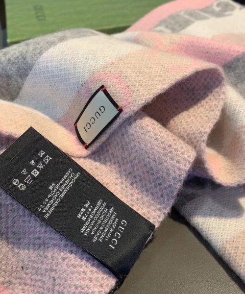 Gucci Wool Multicolor Line in Grey and Pink Scarf 150cm/71in 