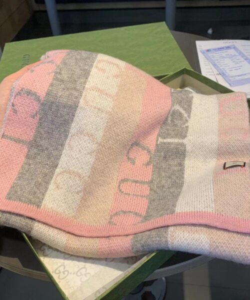 Gucci Wool Multicolor Line in Grey and Pink Scarf 150cm/71in 