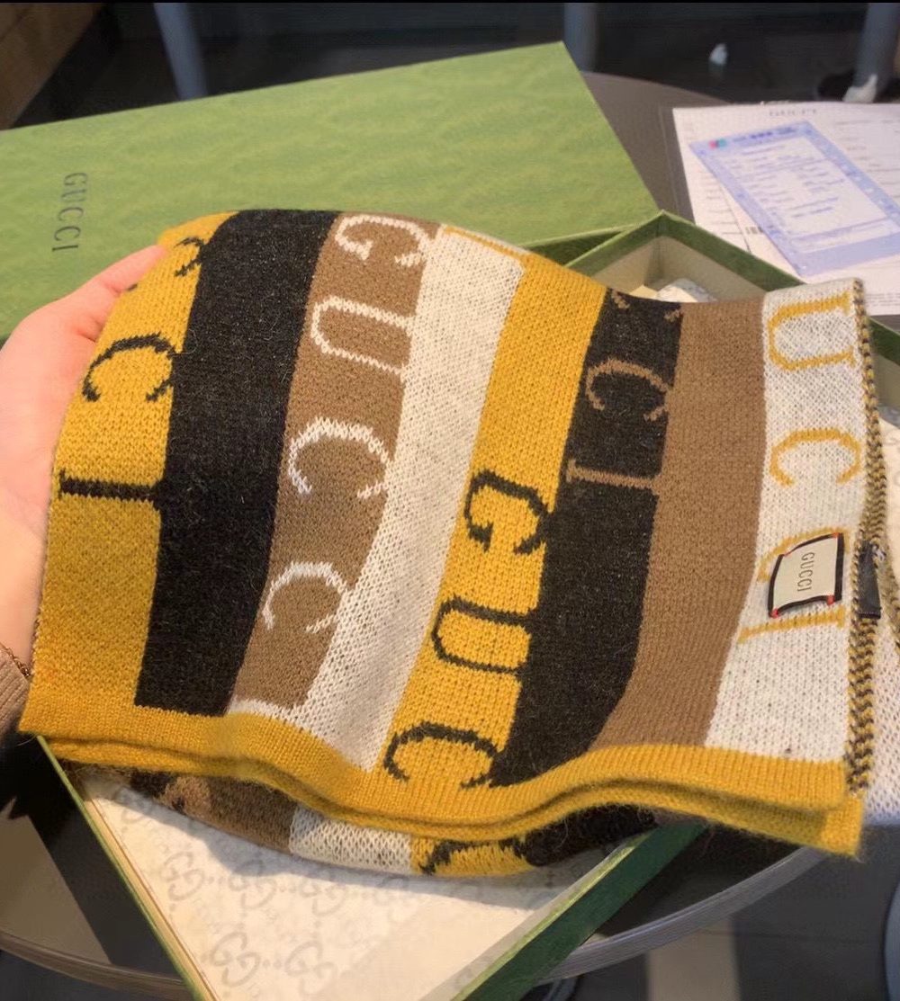 Gucci Wool Multicolor Line in Grey and Yellow Scarf 150cm/71in 