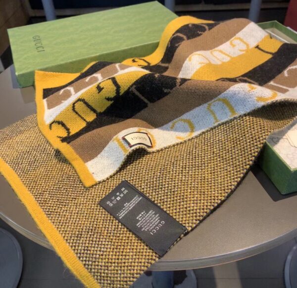 Gucci Wool Multicolor Line in Grey and Yellow Scarf 150cm/71in