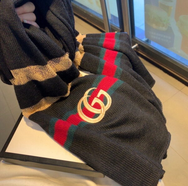 Gucci Wool Scarf With Pockets Scarf Black 190cm/75in