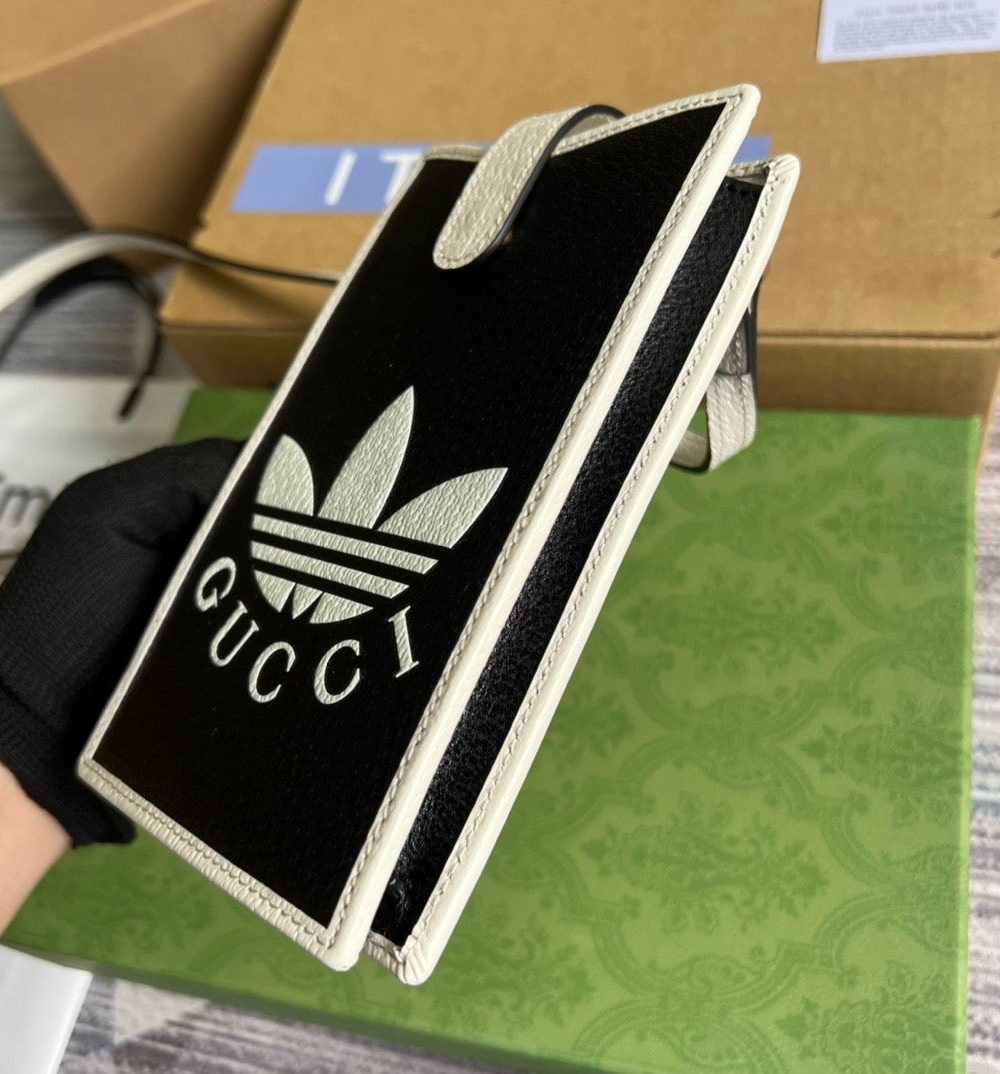1:1 Replica Gucci x Adidas Phone Case Black For Women, Women's Bags 7.3in/18cm GG‎