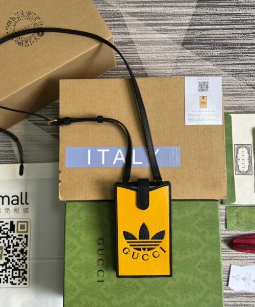 1:1 Replica Gucci x Adidas Phone Case Yellow For Women, Women's Bags 7.3in/18cm GG‎