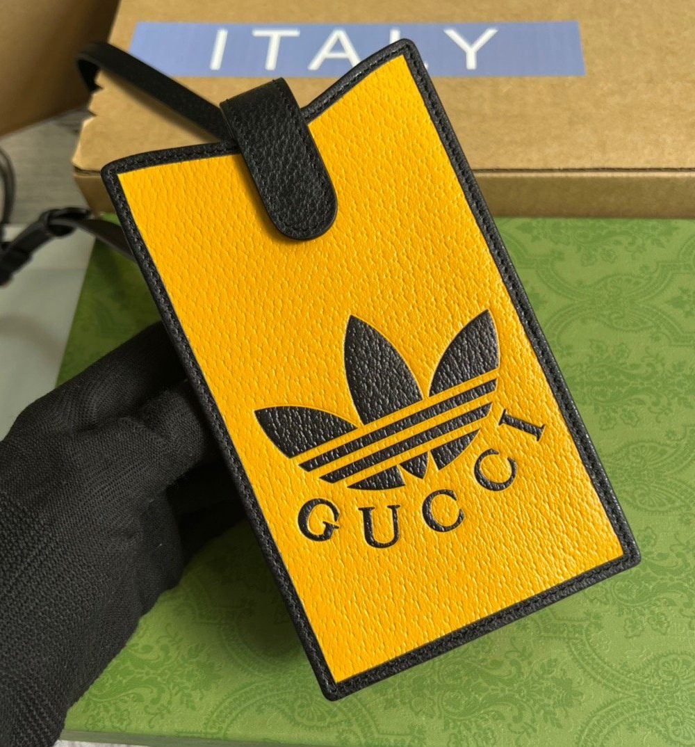 1:1 Replica Gucci x Adidas Phone Case Yellow For Women, Women's Bags 7.3in/18cm GG‎