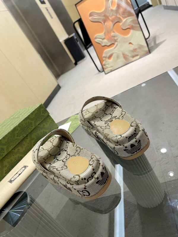 Gucci x Adidas Women's GG Platform Sandal Beige For Women GG