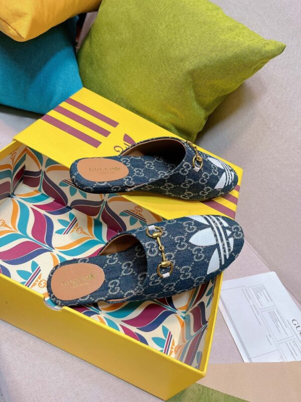 Gucci x Adidas Women's GG Trefoil Slipper Blue For Women GG
