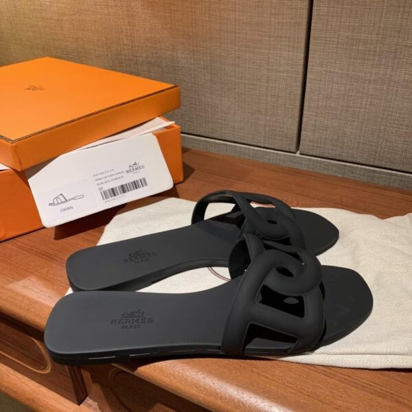 Hermes Aloha Sandal Black For Women, Women's Shoes H201157Z 02340