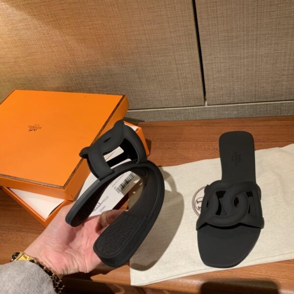 Hermes Aloha Sandal Black For Women, Women's Shoes H201157Z 02340