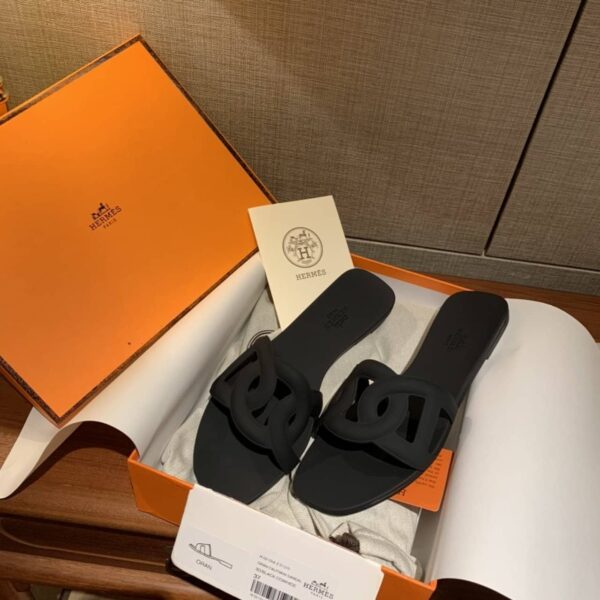 Hermes Aloha Sandal Black For Women, Women's Shoes H201157Z 02340
