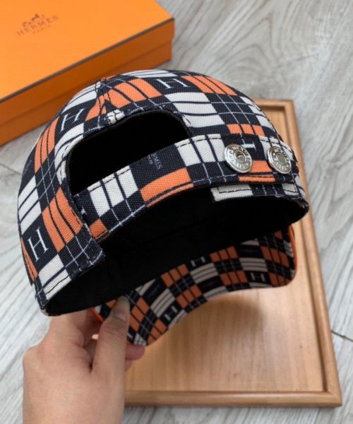 Hermes Davis H Primavera Cap Caro White/Black Hermes Cap