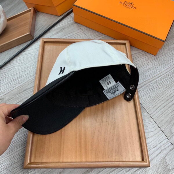 Hermes Davis H Primavera Cap White/Black Hermes Cap