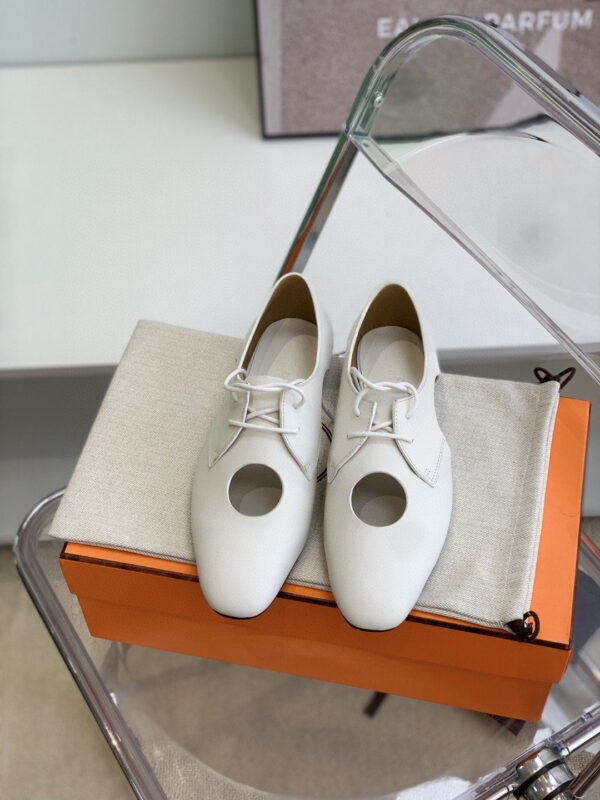 Hermes Epoca Oxford Shoe White For Women, Women's Shoes H221024Z 90360